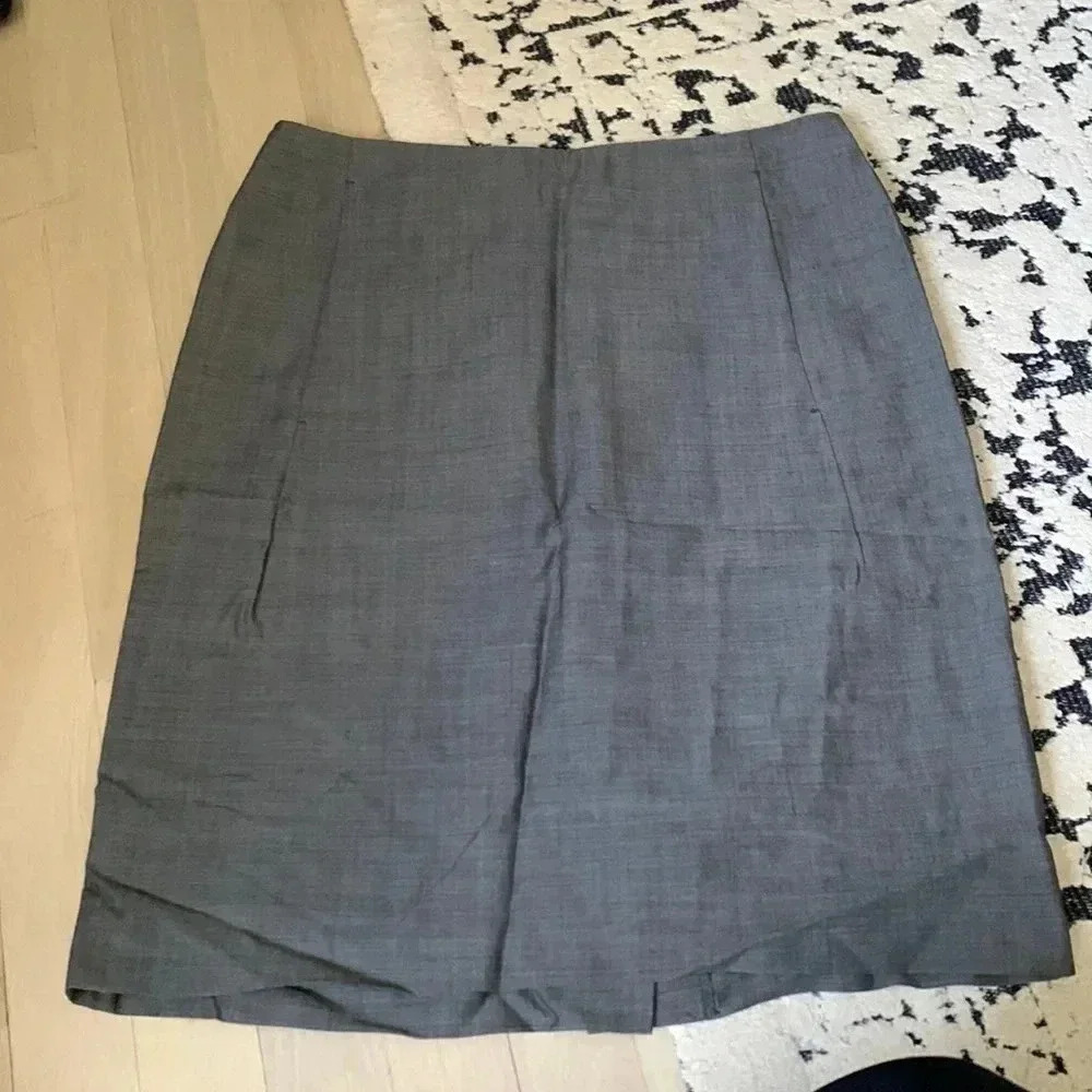 Authentic Marc Jacob’s, Classic Grey pencil skirt, worn once